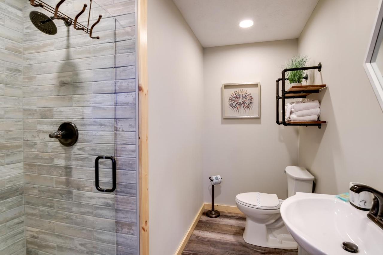 Sevierville Cabin With Private Hot Tub And Fire Pit Ngoại thất bức ảnh